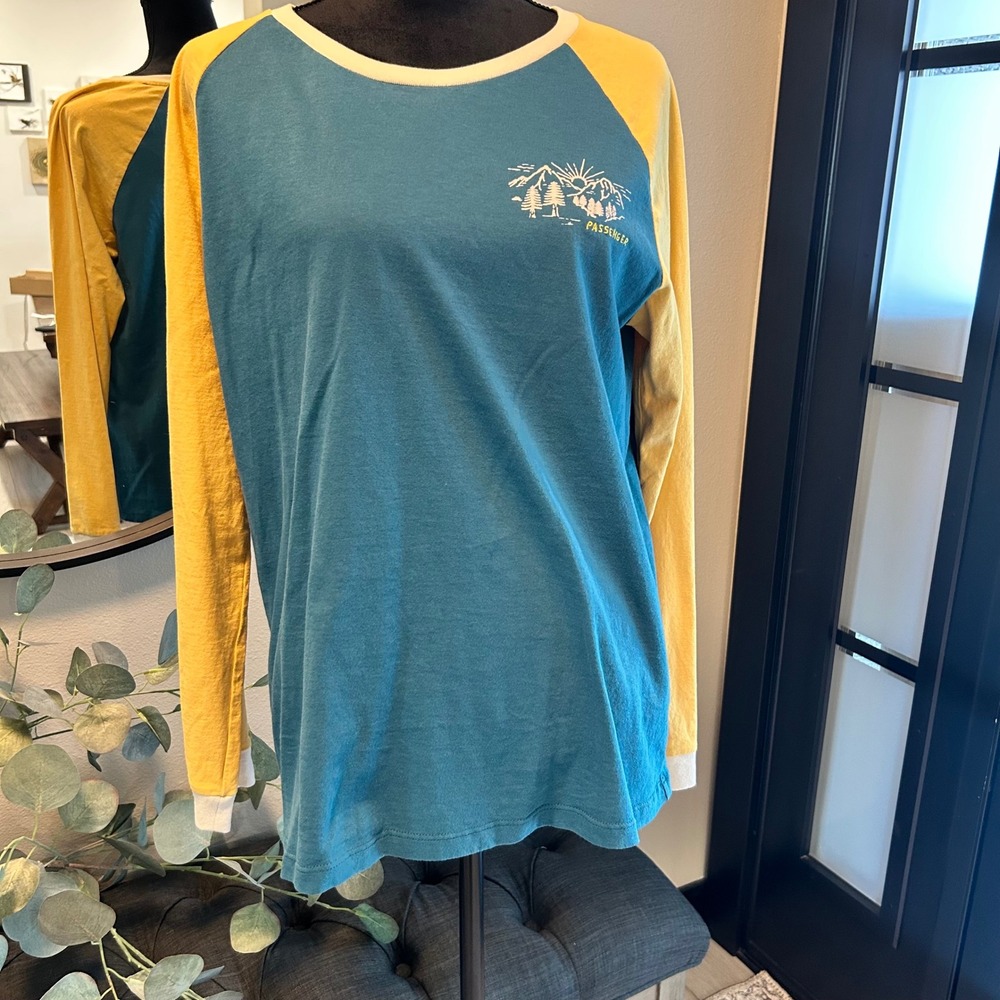 Passenger Made to Roam Raglan Long Sleeve Tee Teal Yellow Mountain Graphic XL